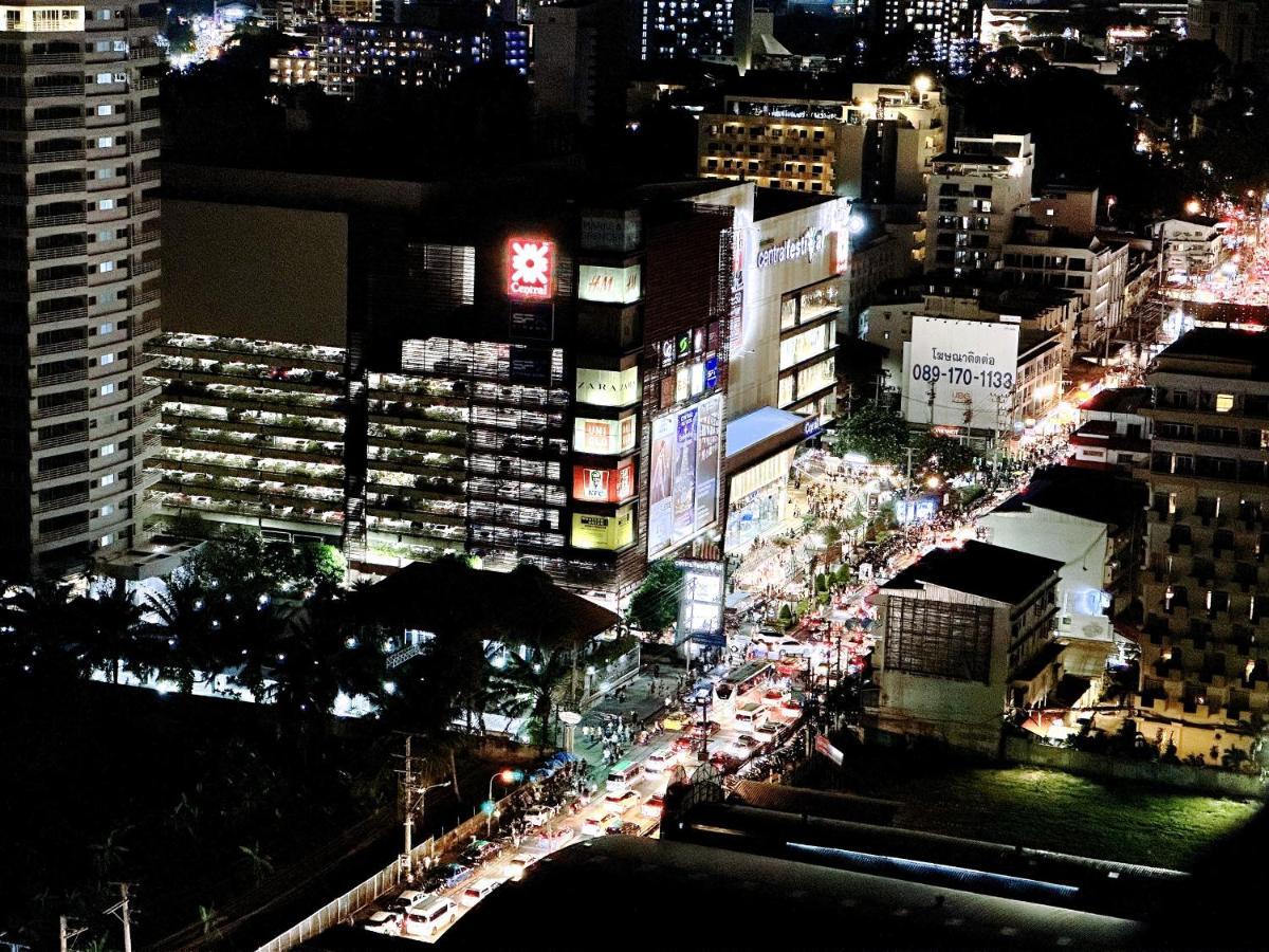 The Base Seaview Holiday Inn Pattaya Exterior foto